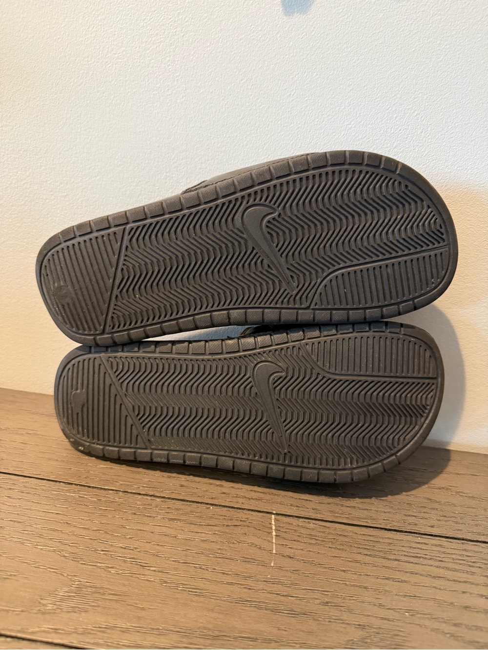 Nike Black Slides with Pink Swoosh - Picture 5 of 5